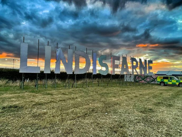 Lindisfarne Festival 2025: Good Vibes, Great Music & Dog-Friendly Fun 🐾🎶