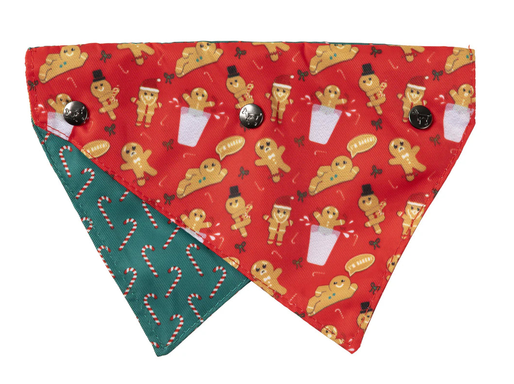 Festive ‘I’m Baked’ Christmas Bandana for dogs and cats, featuring reversible holiday patterns.